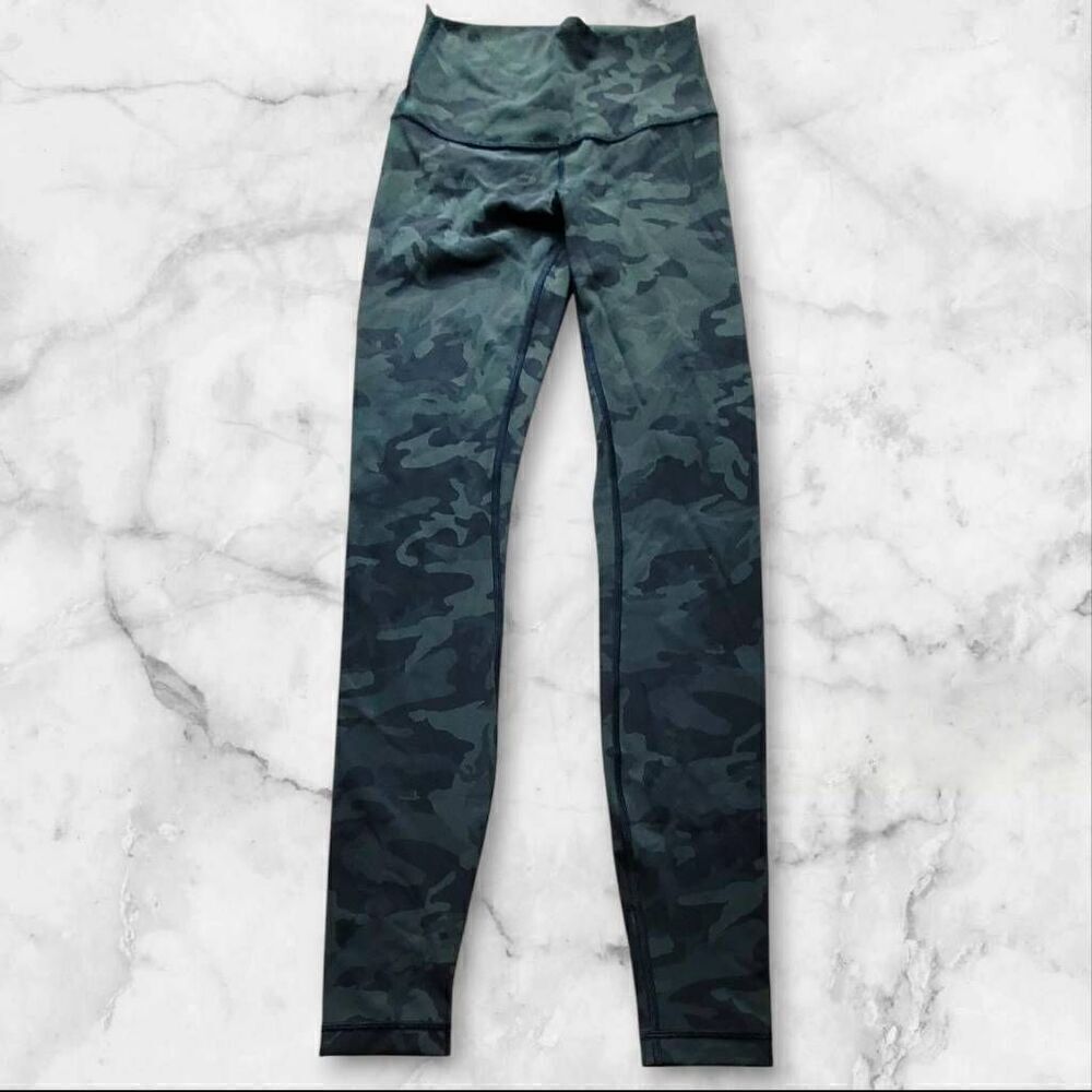 Lululemon Size 2 Camo Wunder Under HR 28"